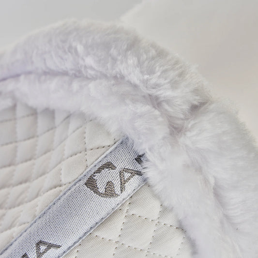 Shires Supafleece Rimmed Shaped Pad