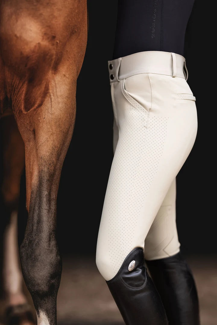 70 Degree Air Flow Breech